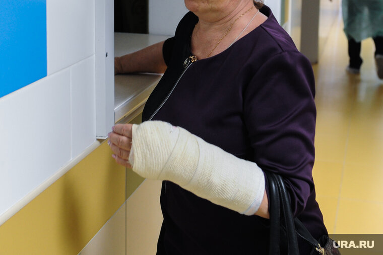    Женщина получила оскольчатый перелом левой руки