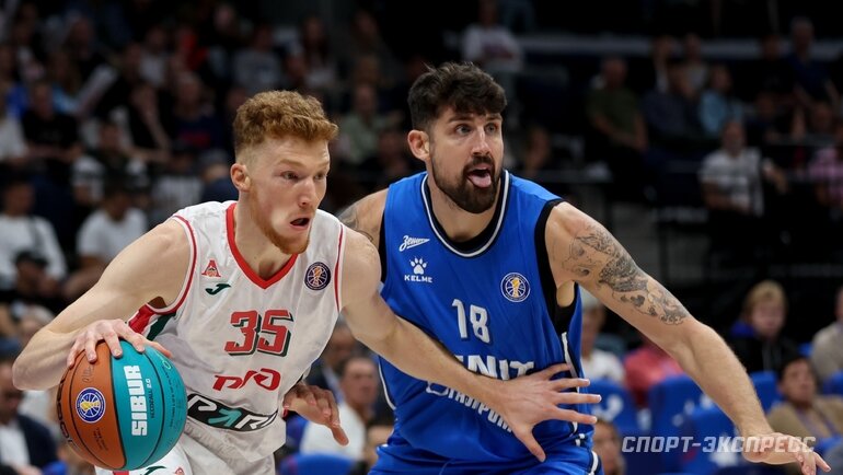    Игровой эпизод матча «Зенит» — «Локомотив-Кубань».Дарья Исаева