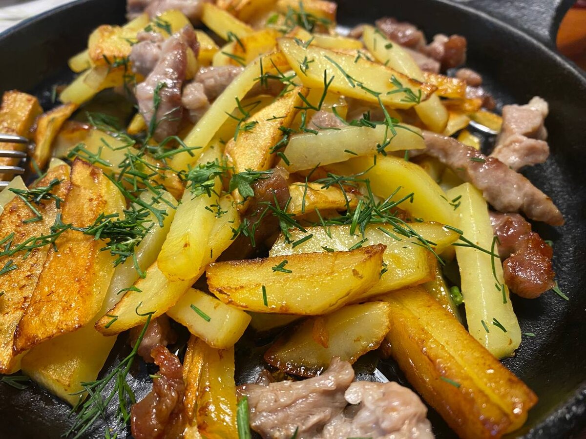 Как приготовить Как правильно пожарить картошку на сковороде рецепт пошагово