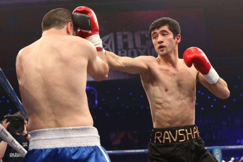 Равшанбек Умурзаков зрелищно расправился со своим соперником уже в середине второго раунда.