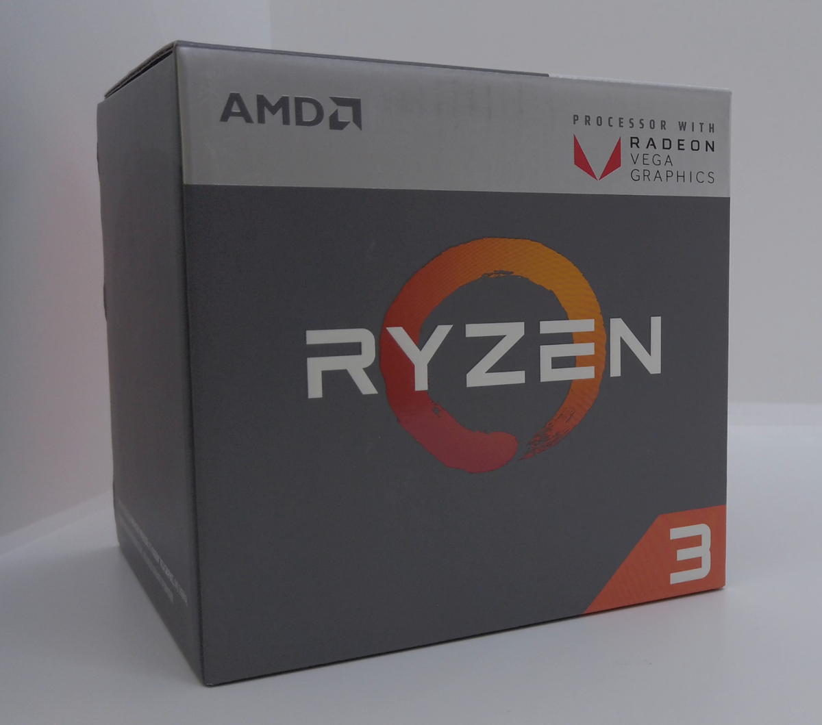 Ryzen 3 2200G - это ускоренный процессор AMD, который объединяет четырехъядерный процессор Ryzen 3 с интегрированным графическим процессором RX Vega 8. Интегрированные графические процессоры используют оперативную память в качестве VRAM, и в моих тестах APU был подключен к двухканальной 8 ГБ оперативной памяти DDR4 на частоте 3000 МГц, что немного превышает максимальную поддерживаемую скорость 2933 МГц.

При разрешении 1280x720 и абсолютно низких настройках игра способна поддерживать приемлемый уровень производительности во время типичной битвы. Время от времени могут возникать неожиданные заикания, но чаще всего игра может работать достаточно хорошо, а основным ограничением является iGPU.