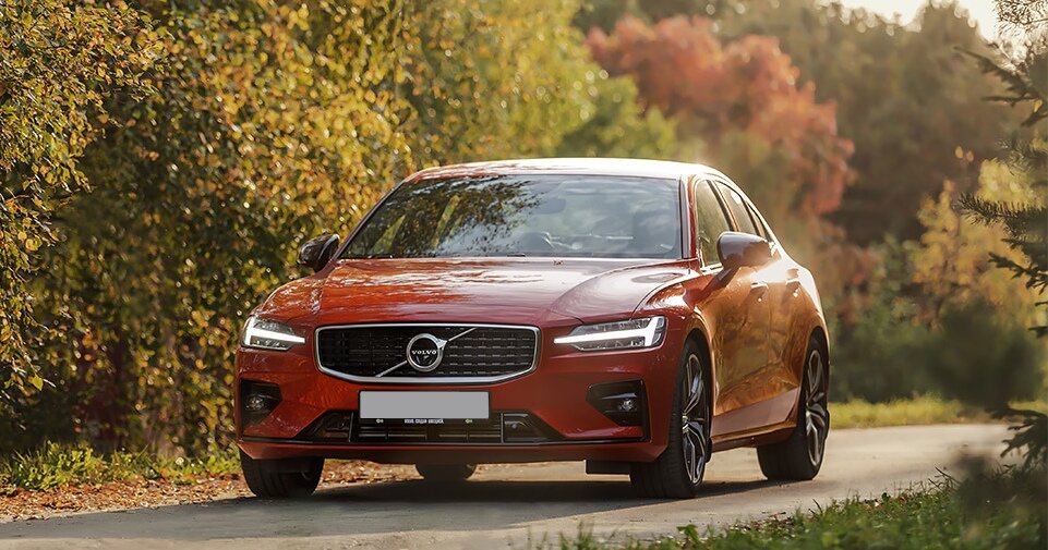 Volvo S60.