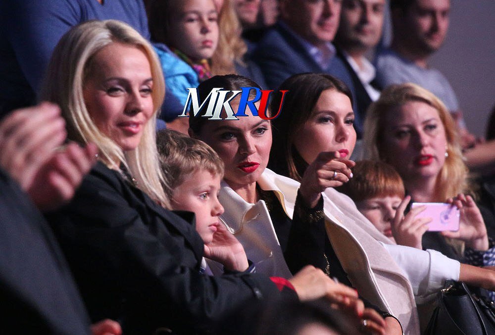 Дети кабаевой сколько у нее детей. Сын алины кабаевой сейчас 2022. Дети кабаевой сколько у нее детей. Дети кабаевой сколько у нее детей. Сын алины кабаевой 2023.