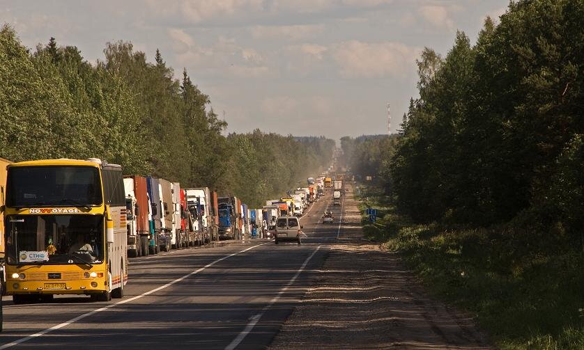Пробка на старой трассе М-10, фото из Интернета