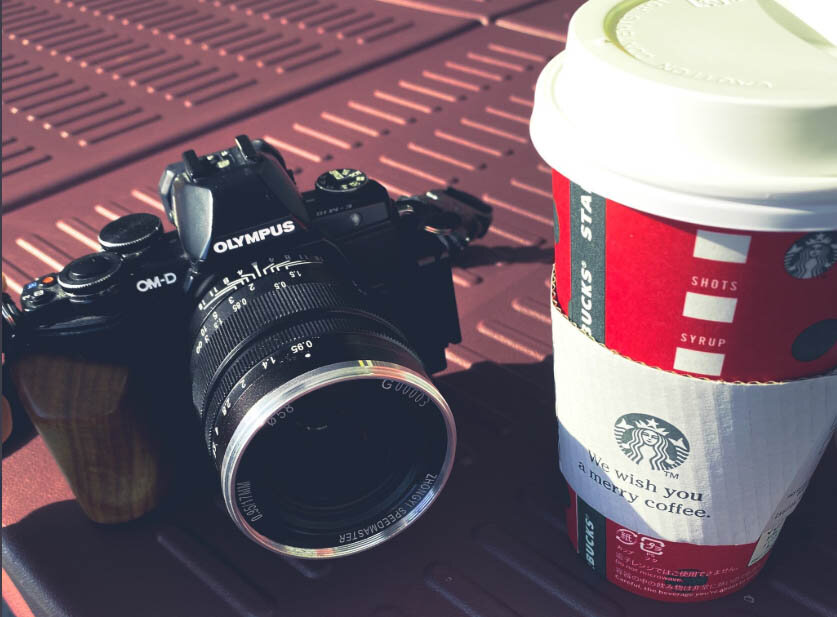 Zhong Yi Optics 17mm f/0.95 Speedmaster MFT