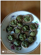 Шампиньоны с орехами 