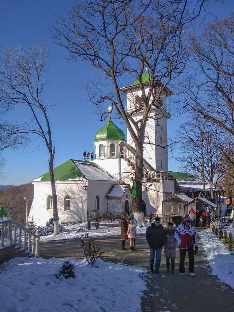 Свято-Троицкий храм. Листайте =>