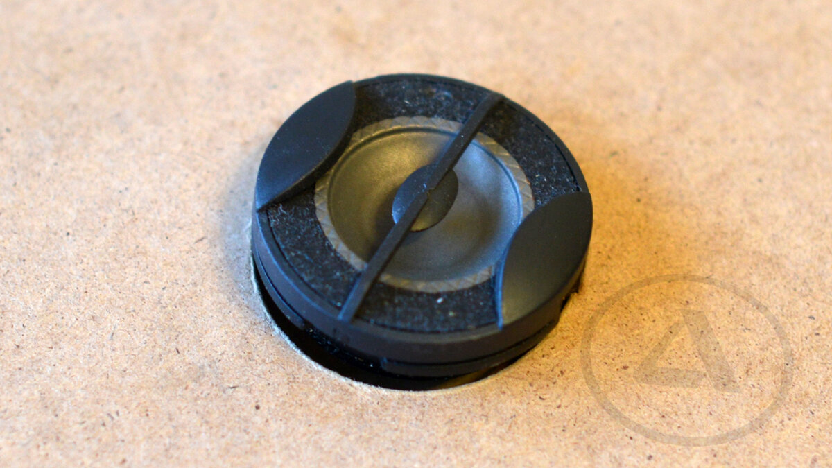 Автомобильный твиттер из комплекта Focal К2 Power.