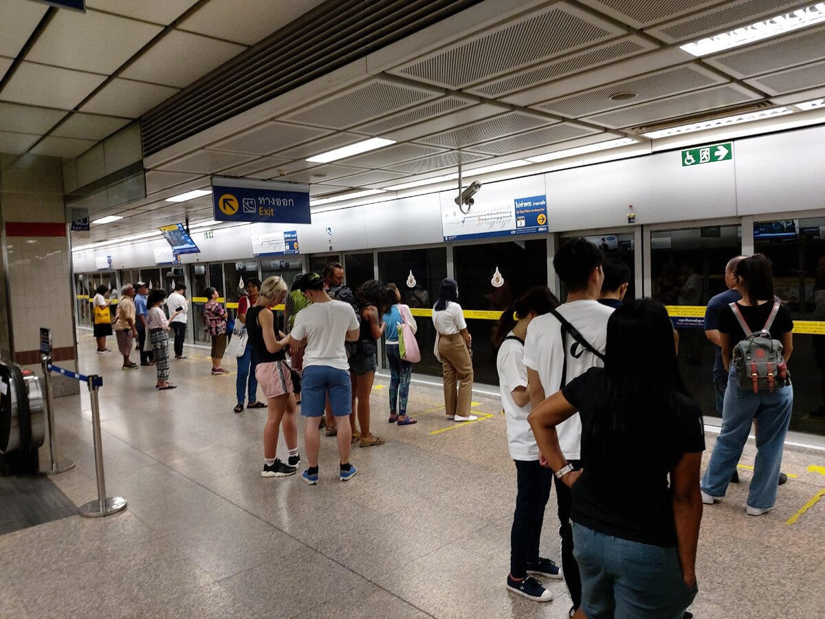 Станции метро бангкок. Метро Бангкока. Метрополитены Бангкока. Воздушное метро Бангкок. Метро BTS В Бангкоке.