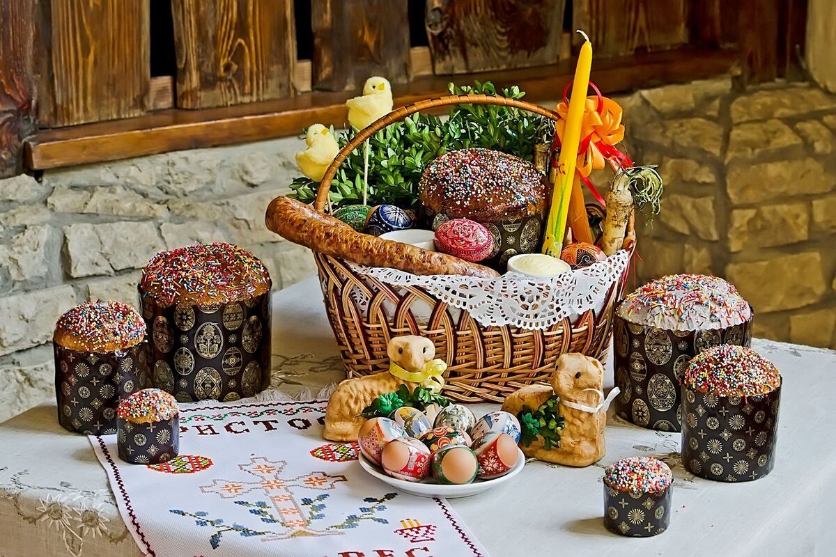 Традиционный Пасхальный стол на Руси