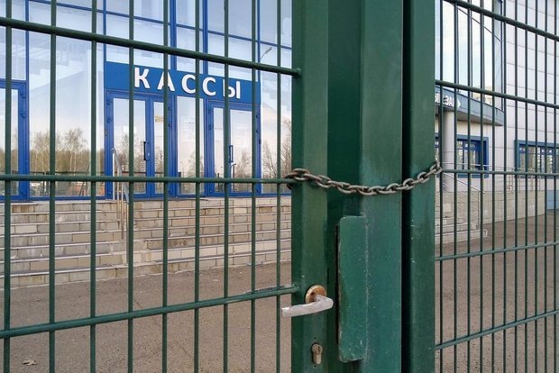 Текущие указы глав регионов приостанавливают хозяйственную деятельность огромного множества экономических субъектов, при этом малый и средний бизнес не был избавлен от обязанности выплачивать зарплаты и налоги.