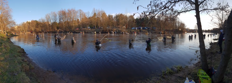 Один не безызвестный водосливной канал... Но пока холодно и там рано...