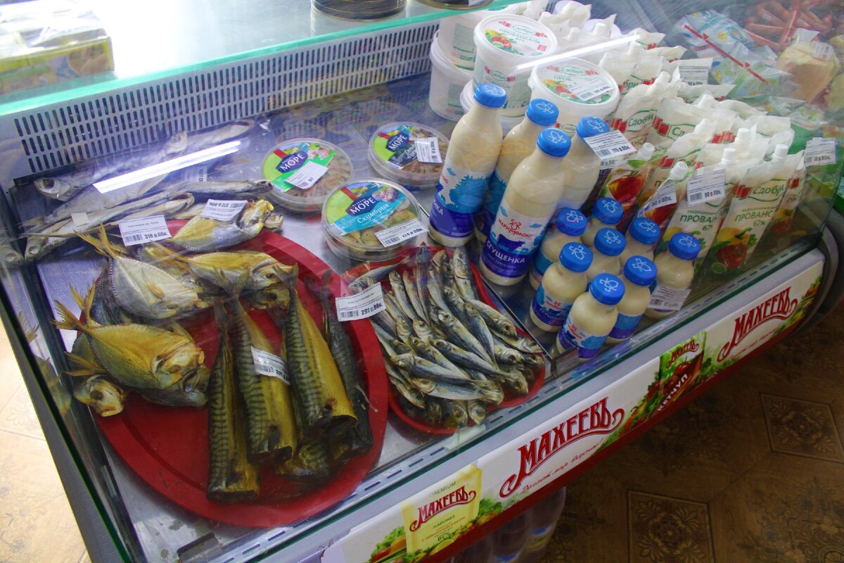 Заехали в Чувашской деревне в магазин, райпо оказывает поддержку своим жителям устраивая «Счастливые дни». Мой обзор и…