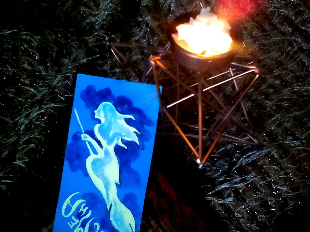 Карта "Ведьма" моей авторской колоды "Таро магии"