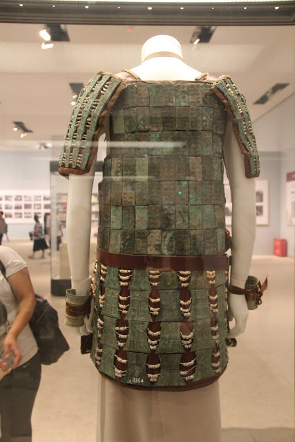 Вид сзади. Вообщем-то, отличий здесь нет.