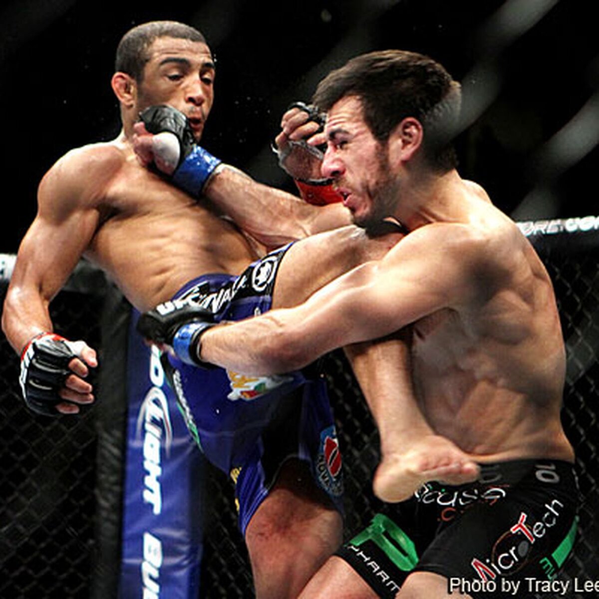 Барбоза боец юфс. Эдсон барбоза ноги. Тони фергюсон майкл чендлер. Майкл чендлер юфс. Барбоза дариуш.