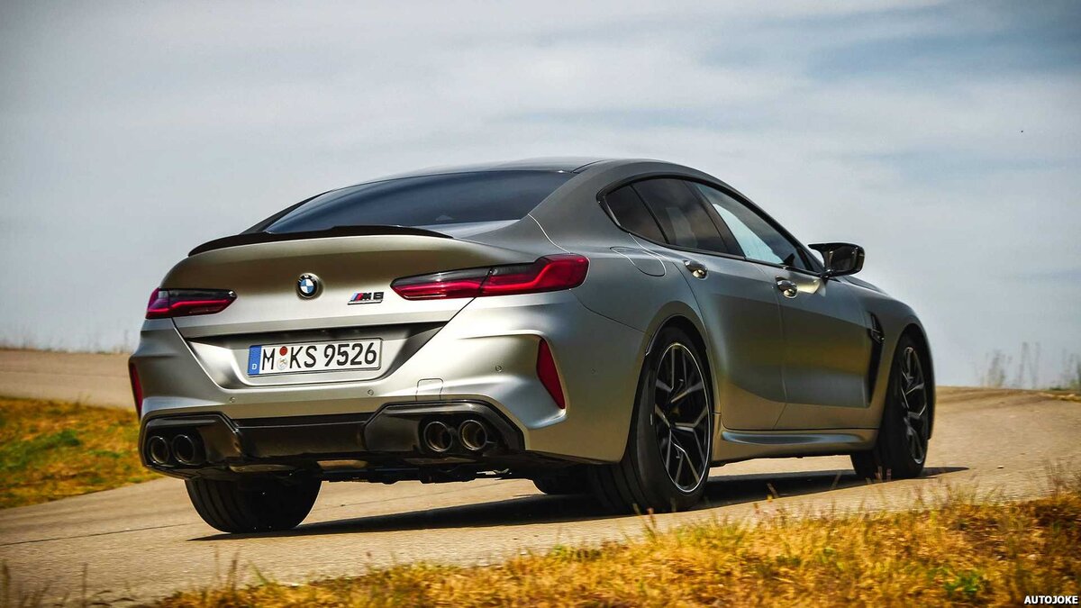 BMW m8 Competition Manhart