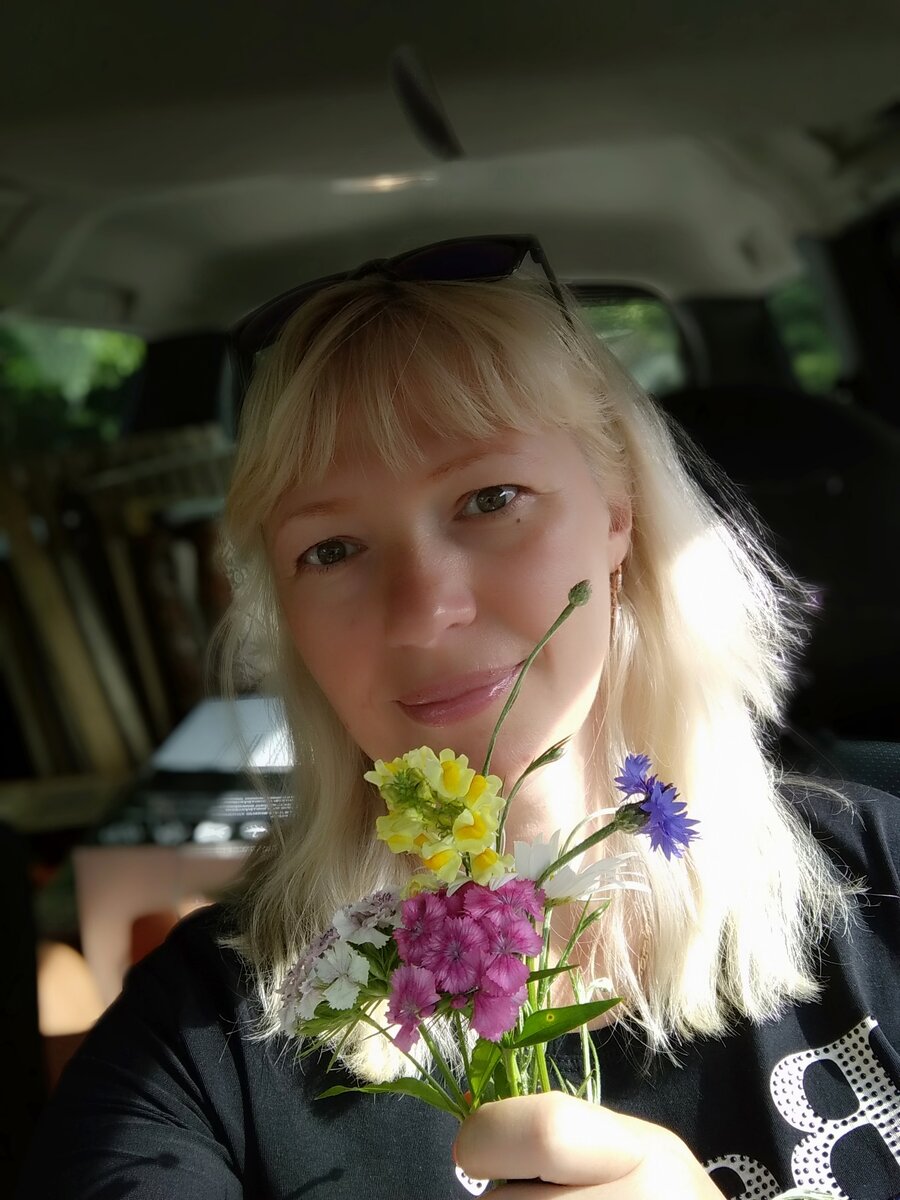 Не дари мне цветов покупных...