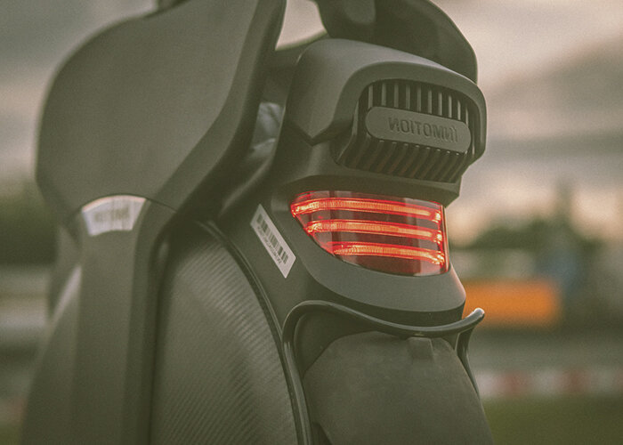 задние огни