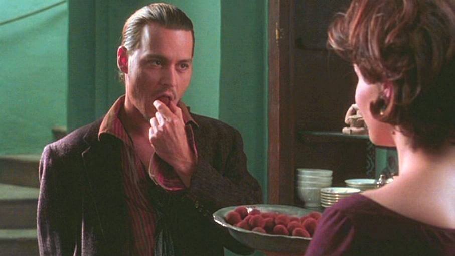 Кадр из фильма Шоколад. Источник https://pbs.twimg.com/media/DxBzax5WsAAqH1g.jpg