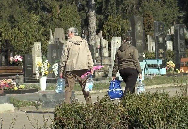 Девушка забилась в судорогах в центре Петрозаводска