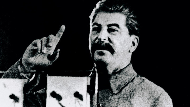 Товарищ Сталин сделал многое для народа. Господин Путин все сделанное Сталиным планомерно разрушает и сворачивает. 