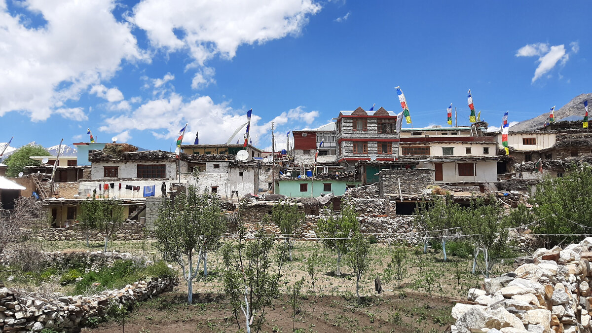 Окрестности деревни Нако.