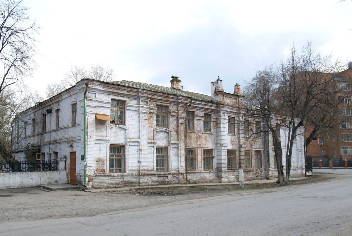 Даудельная, 1, корпус 11. Апрель 2007 года. Фото из группы ВК Тюмень до нашей эры.