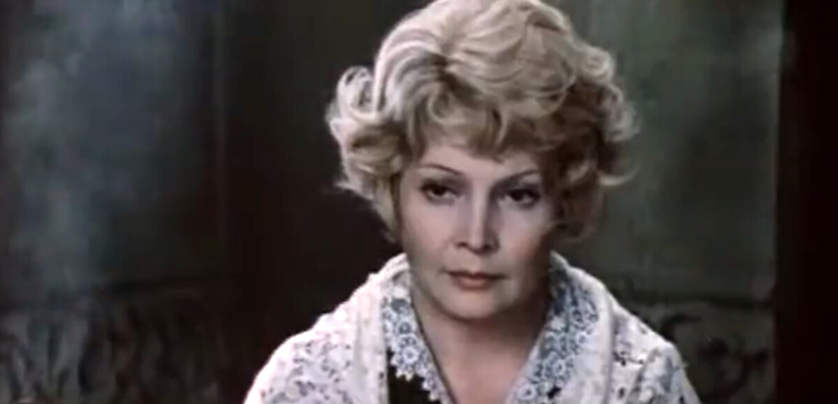 Кадр из кинофильма "На ясный огонь", 1975 г., режиссер Виталий Кольцов, сценаристы Эдгар Смирнов, Сергей Тарасов, композитор Юрий Силантьев (скриншот)