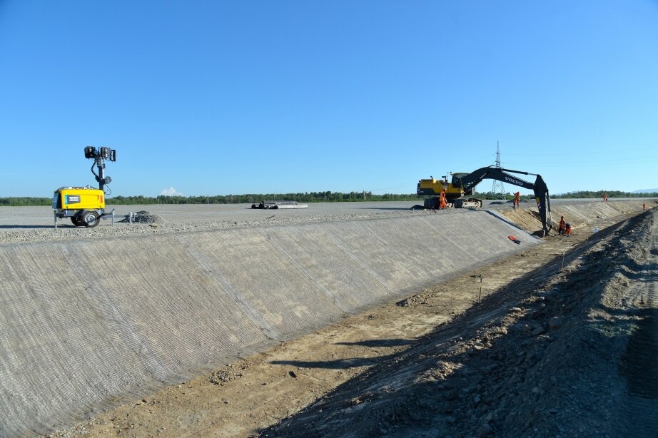 стройка дороги обход хабаровска. повышения качества дорожных работ. ремонт дорог. строительство автомобильных дорог крае. автомагистраль красноярск дорога.