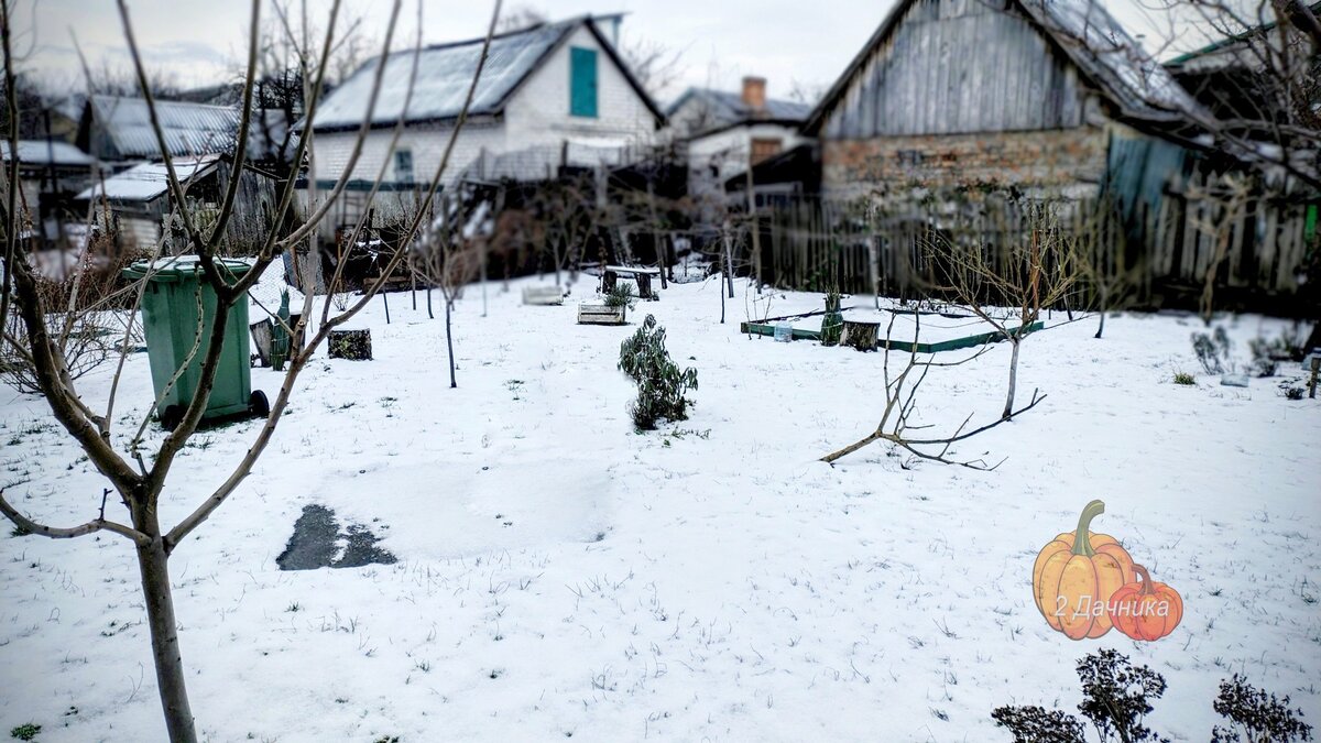 Наша дача зимой.