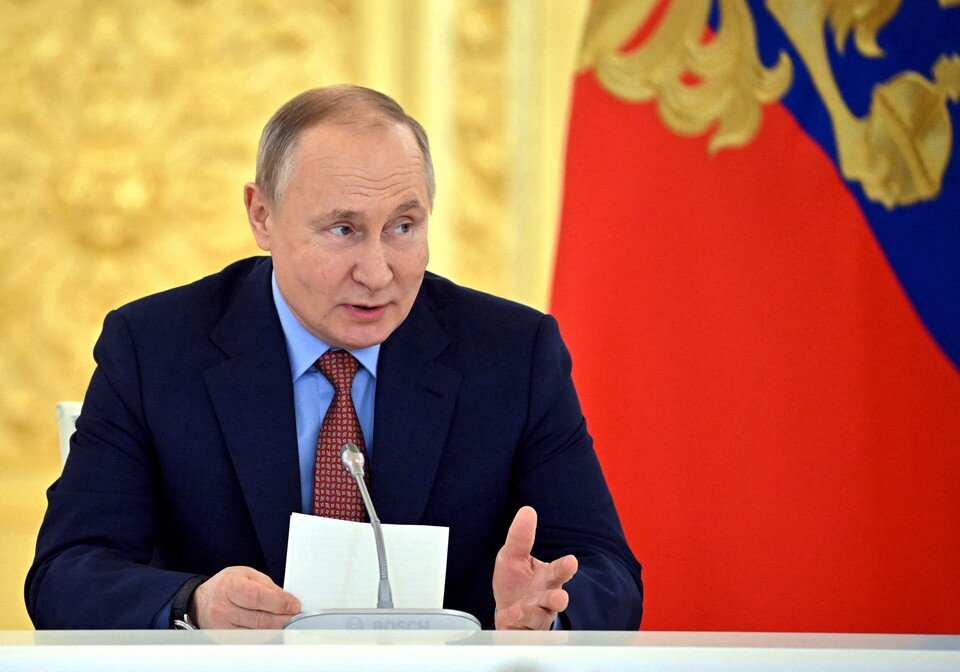     Владимир Путин  REUTERS