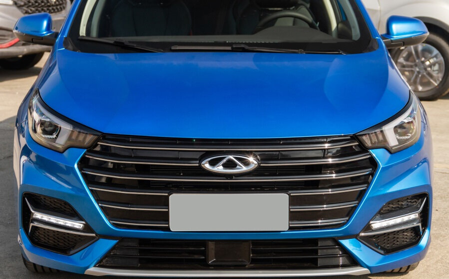 На фото: седан Chery Arrizo 5 Plus