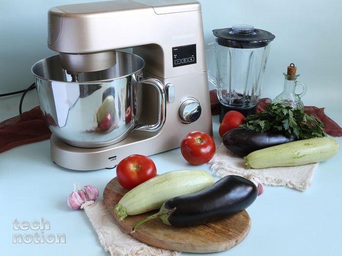 Собираем продукты для нашего рататуя + кухонная машина Starwind SKM8193 и насадка блендер Starwind SKM-B1 / Изображение дзен-канал technotion