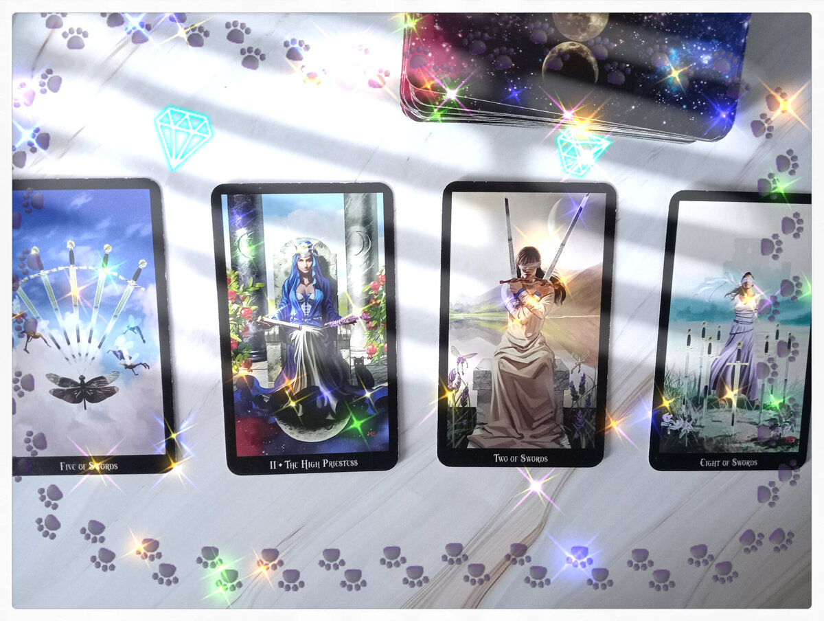 Коллаж авторского расклада на колдовском таро