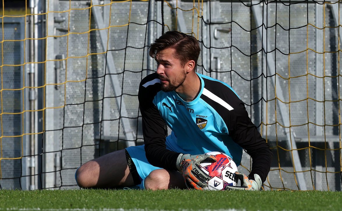 Максим Рудаков