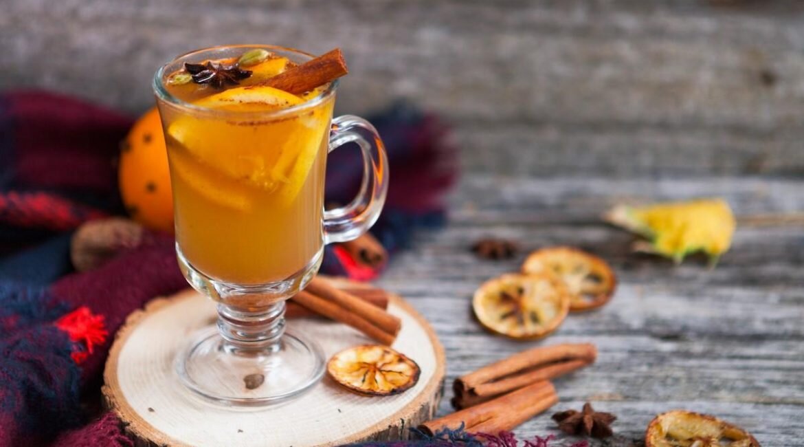 Алкоголь противопоказан детям, а также беременным и кормящим женщинам.