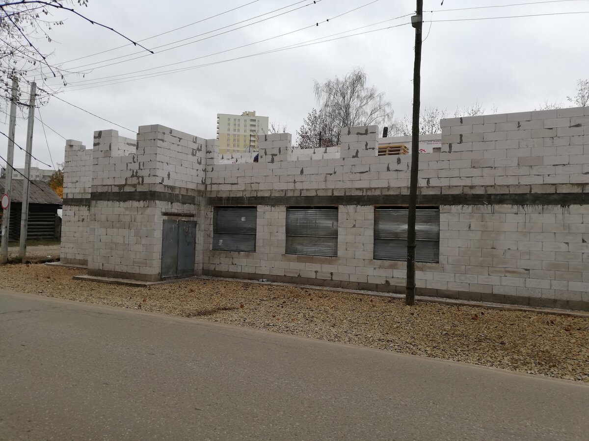    В Иванове владелец самостроя затягивает снос опасного здания