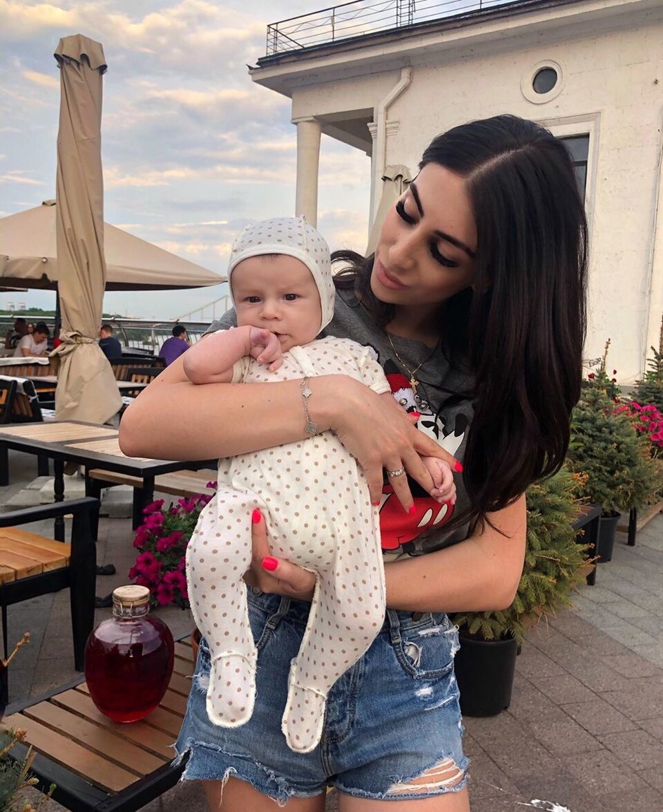 Дана Николенко с сыном Макаром
Фото: "Инстаграм"