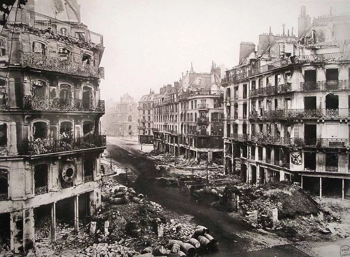 Париж после. Париж 1871. Коммуна (Париж, 1871). Франция 19 век Парижская коммуна. Разрушенный Париж 1871.