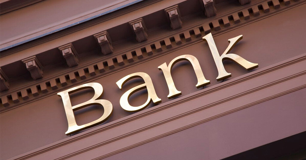 Банки страны.