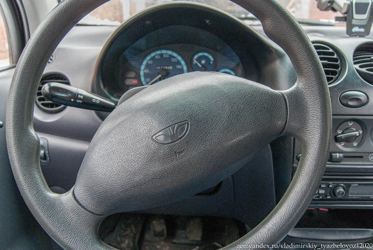 Решил сам проехать на Матизе, чтобы еще раз послушать стуки и щелчки в подвеске