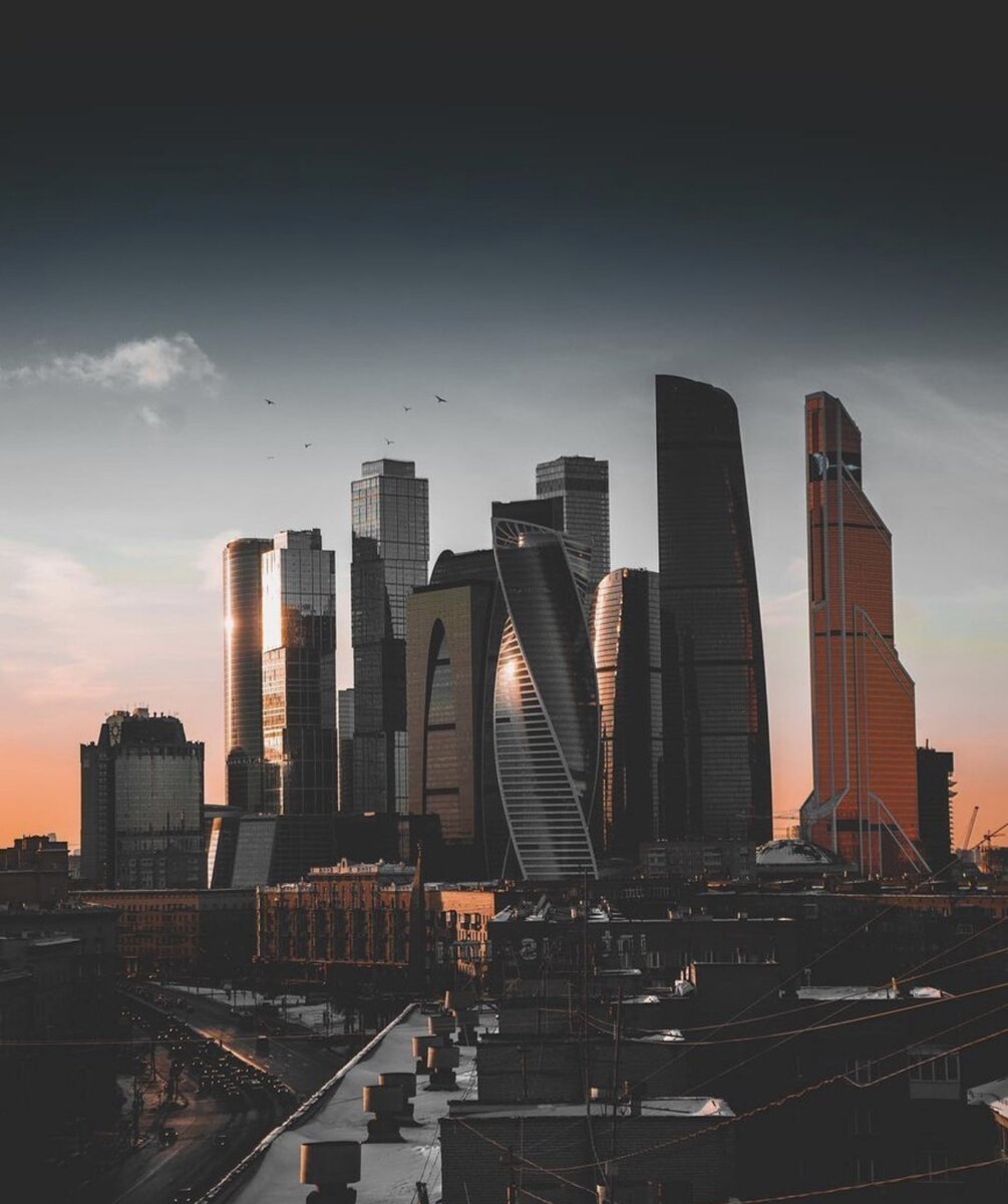 Самые красивые фотографии вечерней и утренней Москвы.  Друзья, хотим порадовать Вас самыми завораживающими  снимками Москвы. Смотрите и наслаждайтесь!