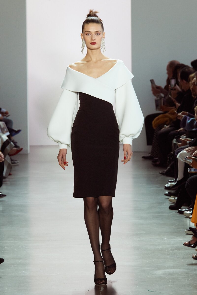 Badgley Mischka, коллекция pret-a-porter осень - зима 2020 
Источник: http://www.modnaya.ru/world/collection/f2020rtw/bmischka-7.htm

