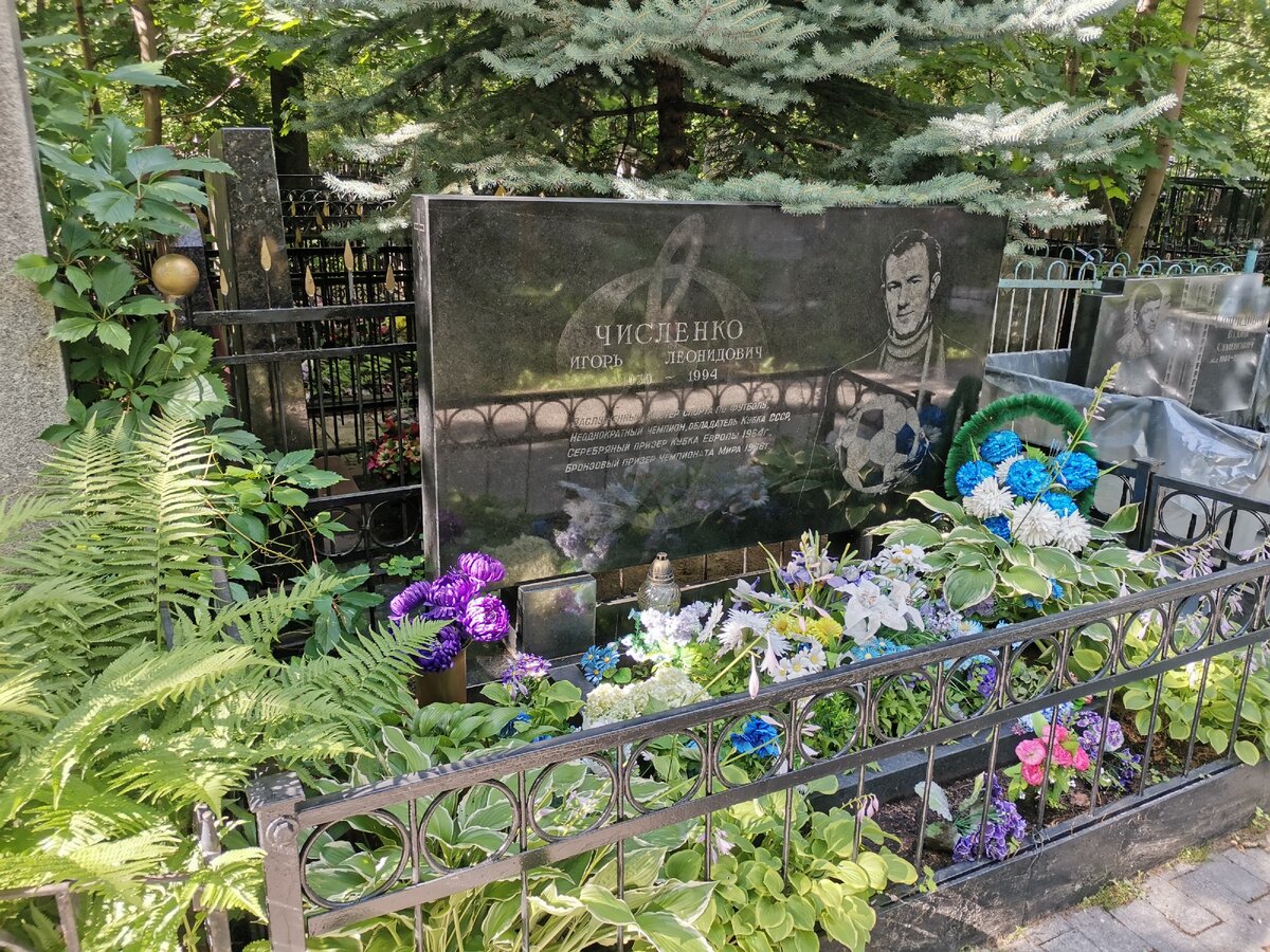 Могила Сергея Яковлева на Ваганьковском
