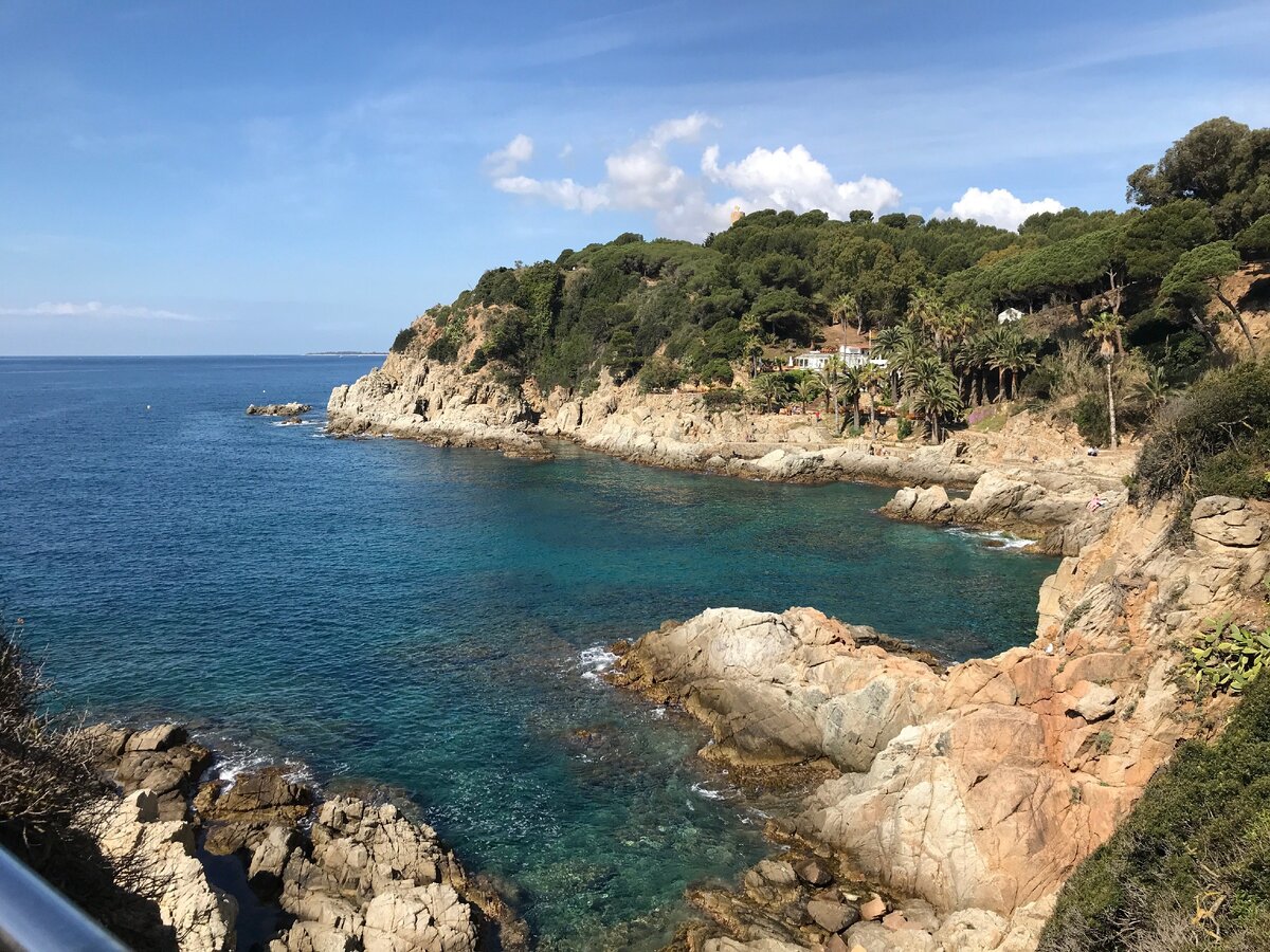 Испанское приветствие от Коста Брава.