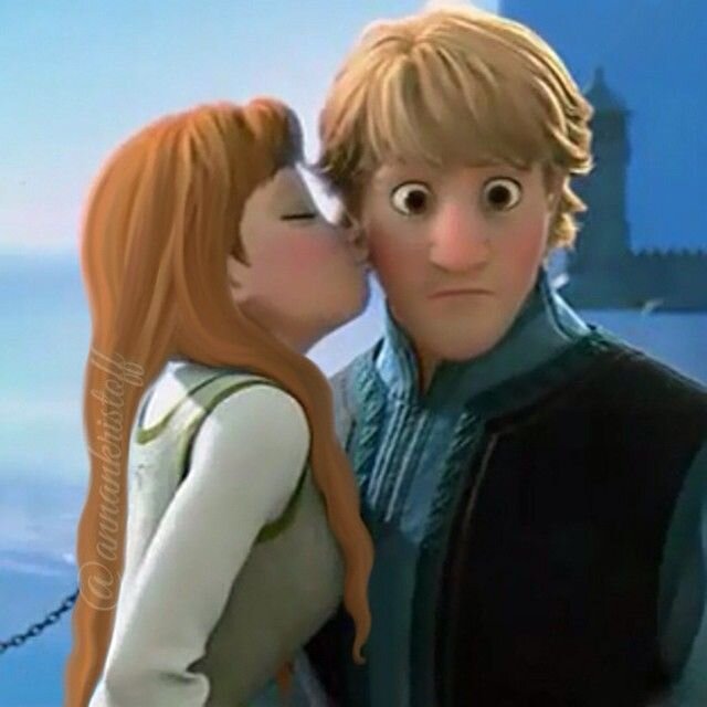 И, если кто-то пропустил, Анна всё-таки влюблена в Кристофа.