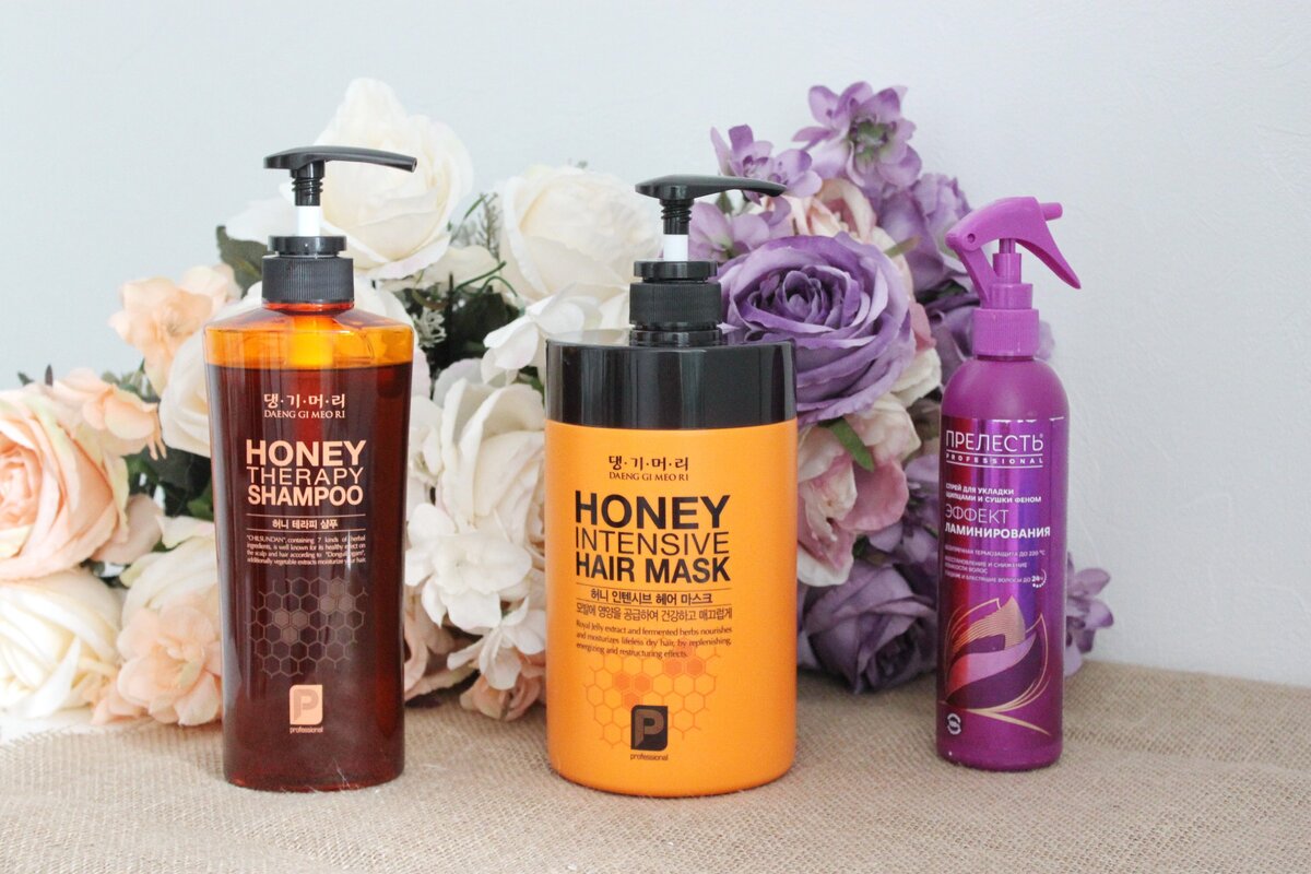 Мой уход за волосами: шампунь и маска Daeng Di Meo Ri Honey с пчелиным маточным молочком, спрей для укладки волос Прелесть.