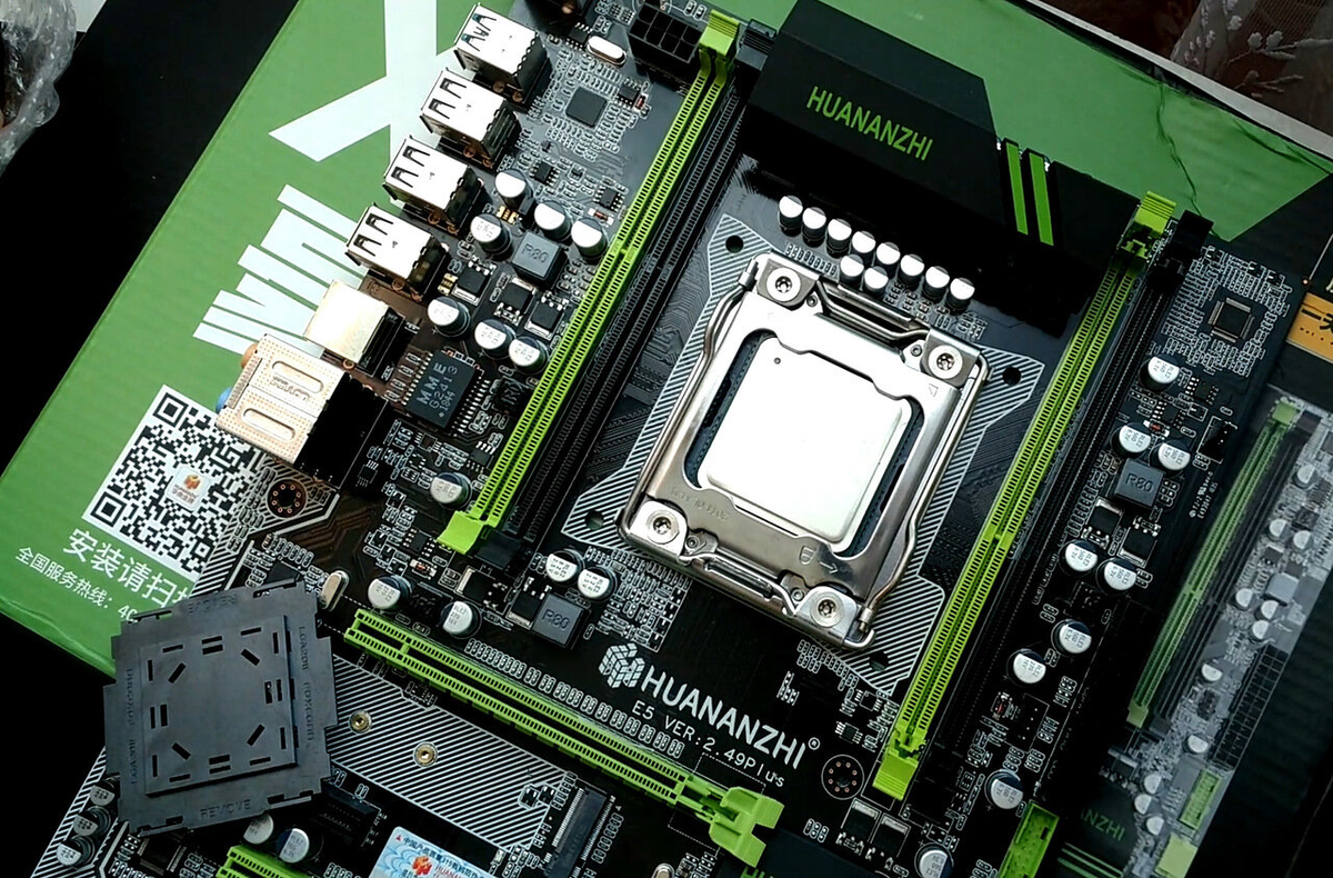 Lga 2011 процессоры. Huanan x79. Материнка хуанан x79. Huanan x79 материнская. HUANANZHI x79 переключатели