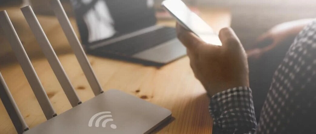 Ноутбук видит сеть, но не подключается к Wi-Fi — что делать?